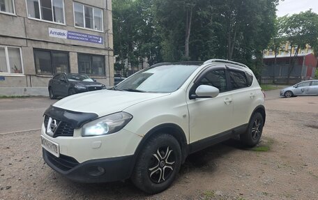 Nissan Qashqai, 2011 год, 675 000 рублей, 2 фотография