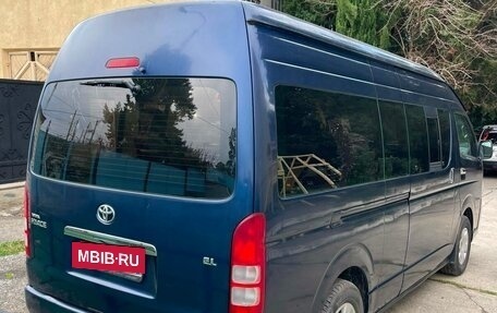 Toyota HiAce H200, 2011 год, 3 000 000 рублей, 8 фотография