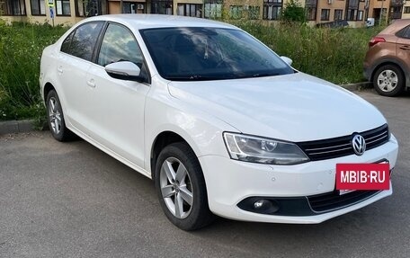 Volkswagen Jetta VI, 2012 год, 1 150 000 рублей, 2 фотография