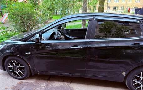 Hyundai Solaris II рестайлинг, 2012 год, 578 000 рублей, 2 фотография