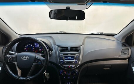 Hyundai Solaris II рестайлинг, 2016 год, 920 000 рублей, 5 фотография