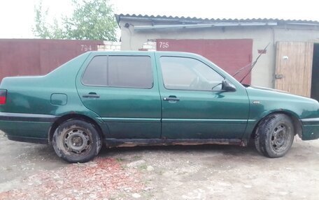 Volkswagen Vento, 1996 год, 120 000 рублей, 1 фотография