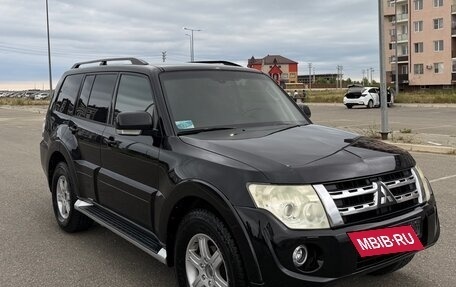 Mitsubishi Pajero IV, 2012 год, 1 850 000 рублей, 2 фотография