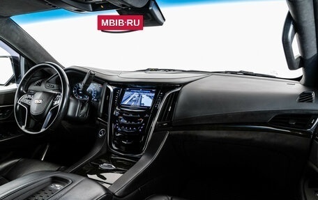 Cadillac Escalade IV, 2016 год, 3 599 000 рублей, 13 фотография
