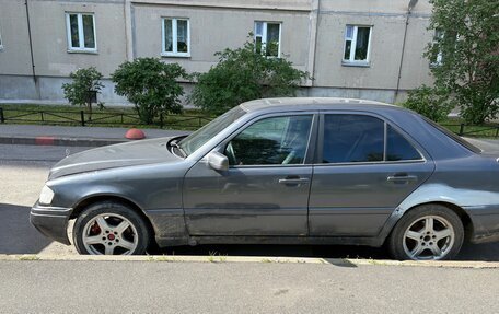Mercedes-Benz C-Класс, 1995 год, 900 000 рублей, 1 фотография