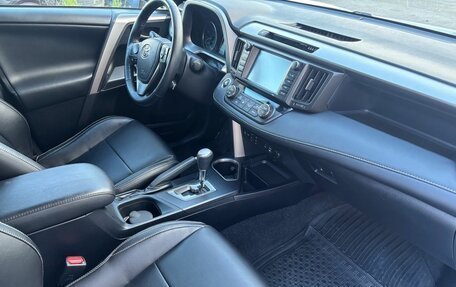 Toyota RAV4, 2018 год, 3 275 000 рублей, 16 фотография
