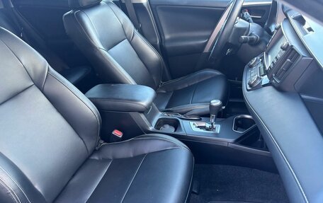 Toyota RAV4, 2018 год, 3 275 000 рублей, 17 фотография
