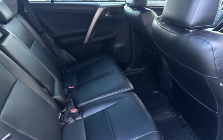Toyota RAV4, 2018 год, 3 275 000 рублей, 18 фотография