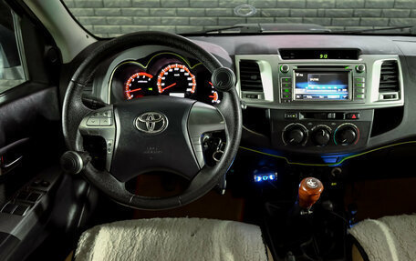 Toyota Hilux VII, 2014 год, 2 300 000 рублей, 13 фотография