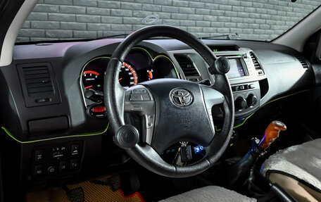 Toyota Hilux VII, 2014 год, 2 300 000 рублей, 10 фотография