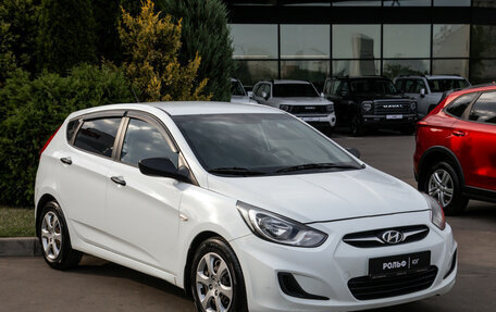 Hyundai Solaris II рестайлинг, 2012 год, 728 000 рублей, 3 фотография