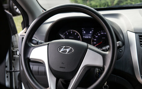 Hyundai Solaris II рестайлинг, 2012 год, 728 000 рублей, 12 фотография