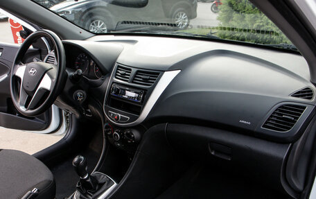 Hyundai Solaris II рестайлинг, 2012 год, 728 000 рублей, 8 фотография