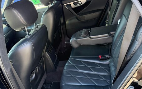 Infiniti QX70, 2014 год, 2 800 000 рублей, 14 фотография