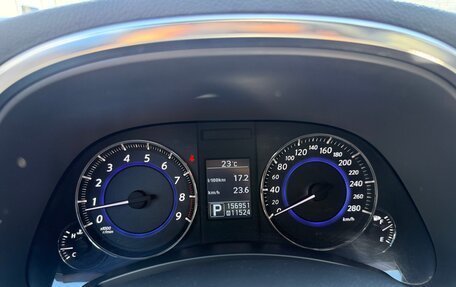 Infiniti QX70, 2014 год, 2 800 000 рублей, 10 фотография