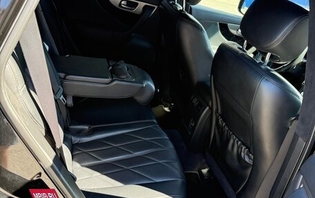 Infiniti QX70, 2014 год, 2 800 000 рублей, 16 фотография