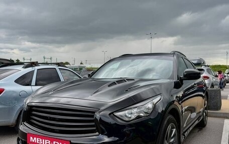 Infiniti QX70, 2014 год, 2 800 000 рублей, 25 фотография