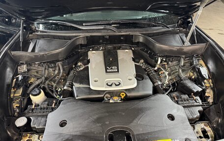 Infiniti QX70, 2014 год, 2 800 000 рублей, 24 фотография