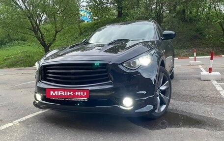 Infiniti QX70, 2014 год, 2 800 000 рублей, 30 фотография
