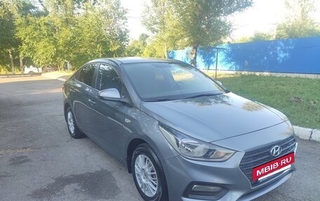 Hyundai Solaris II рестайлинг, 2017 год, 1 350 000 рублей, 7 фотография