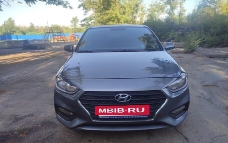 Hyundai Solaris II рестайлинг, 2017 год, 1 350 000 рублей, 2 фотография