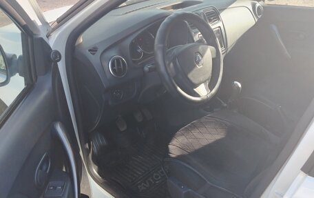 Renault Logan II, 2014 год, 570 000 рублей, 4 фотография