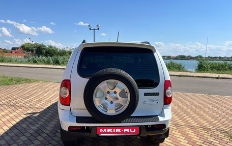 Chevrolet Niva I рестайлинг, 2012 год, 670 000 рублей, 4 фотография