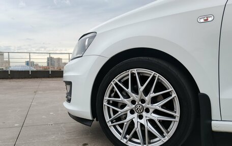 Volkswagen Polo VI (EU Market), 2016 год, 888 000 рублей, 2 фотография