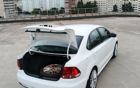Volkswagen Polo VI (EU Market), 2016 год, 888 000 рублей, 3 фотография