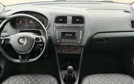 Volkswagen Polo VI (EU Market), 2016 год, 888 000 рублей, 15 фотография