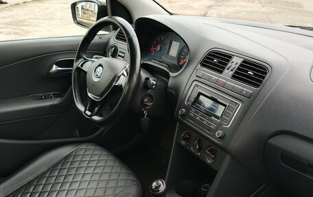 Volkswagen Polo VI (EU Market), 2016 год, 888 000 рублей, 18 фотография