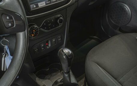 Renault Sandero II рестайлинг, 2015 год, 990 000 рублей, 11 фотография