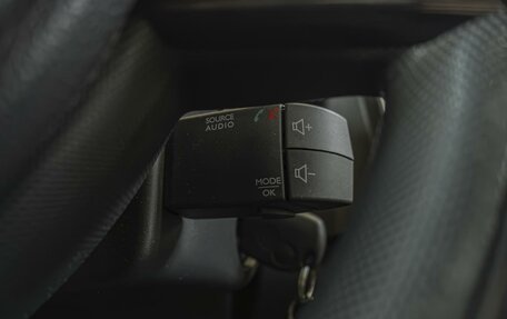 Renault Sandero II рестайлинг, 2015 год, 990 000 рублей, 20 фотография