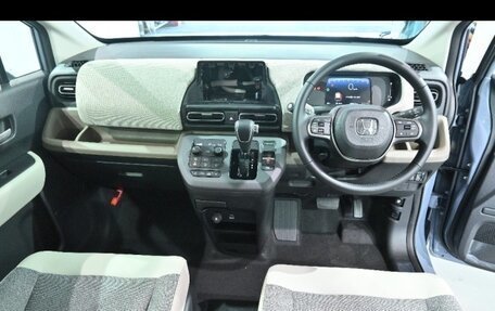 Honda Freed, 2024 год, 1 850 000 рублей, 5 фотография