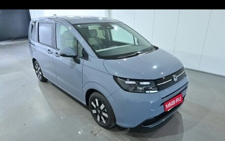 Honda Freed, 2024 год, 1 850 000 рублей, 2 фотография