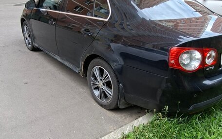 Volkswagen Jetta VI, 2009 год, 560 000 рублей, 6 фотография