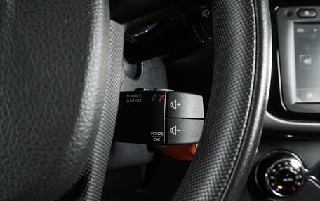Renault Sandero II рестайлинг, 2015 год, 997 000 рублей, 14 фотография