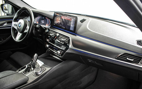 BMW 5 серия, 2021 год, 4 955 000 рублей, 11 фотография