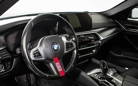BMW 5 серия, 2021 год, 4 955 000 рублей, 16 фотография
