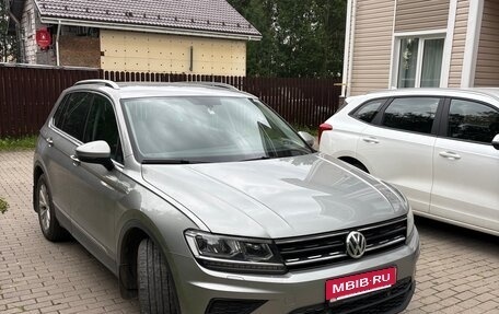 Volkswagen Tiguan II, 2018 год, 2 150 000 рублей, 2 фотография