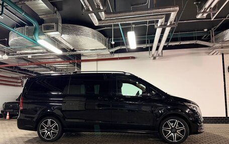 Mercedes-Benz V-Класс, 2016 год, 4 550 000 рублей, 3 фотография