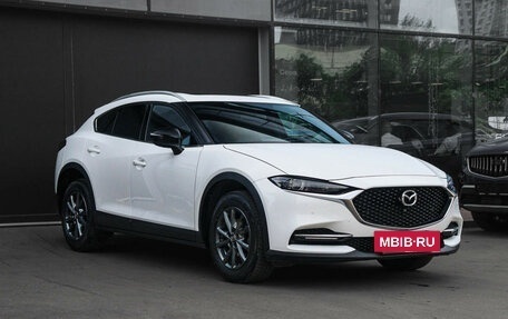 Mazda CX-4, 2023 год, 2 770 000 рублей, 3 фотография