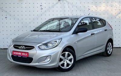 Hyundai Solaris II рестайлинг, 2013 год, 880 000 рублей, 1 фотография