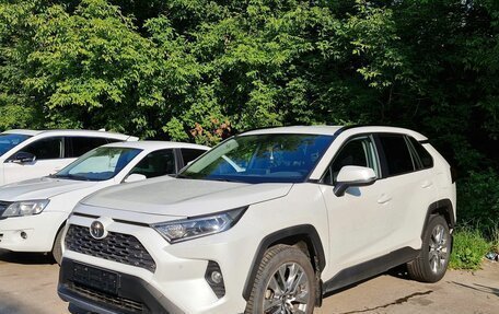 Toyota RAV4, 2021 год, 3 619 000 рублей, 1 фотография