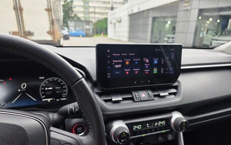Toyota RAV4, 2024 год, 3 850 000 рублей, 9 фотография
