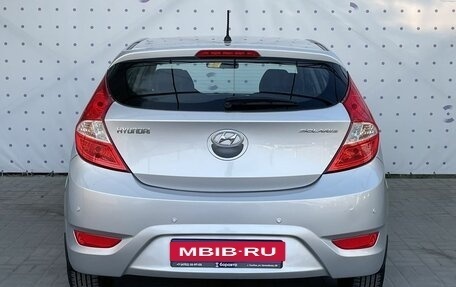 Hyundai Solaris II рестайлинг, 2013 год, 880 000 рублей, 6 фотография