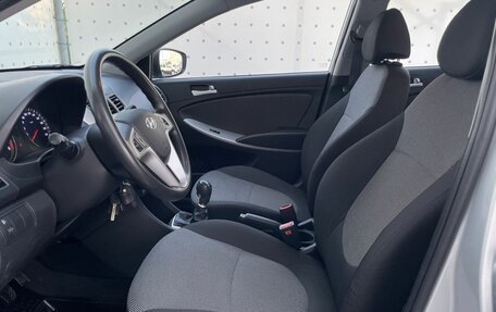 Hyundai Solaris II рестайлинг, 2013 год, 880 000 рублей, 11 фотография