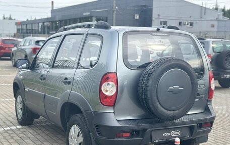 Chevrolet Niva I рестайлинг, 2015 год, 703 000 рублей, 4 фотография