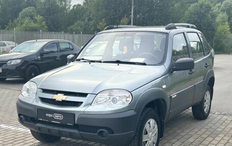 Chevrolet Niva I рестайлинг, 2015 год, 703 000 рублей, 3 фотография