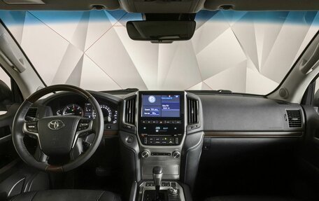 Toyota Land Cruiser 200, 2018 год, 5 199 000 рублей, 10 фотография
